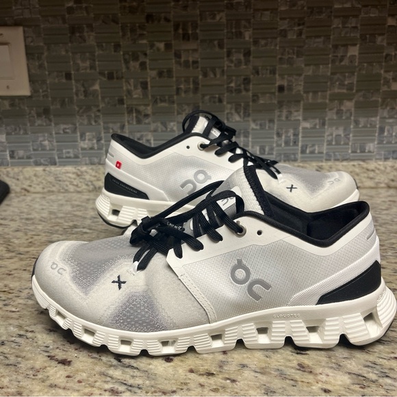 On Running Other - Size 10 - On Cloud X 3 Ivory Black